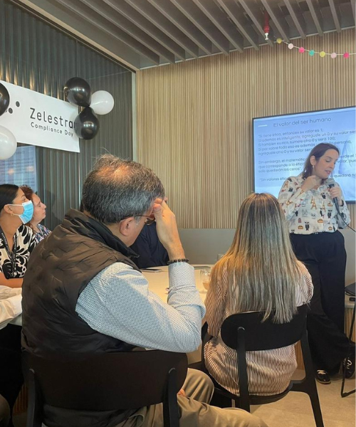 Sesión presencial de educación ejecutiva y aprendizaje aplicado